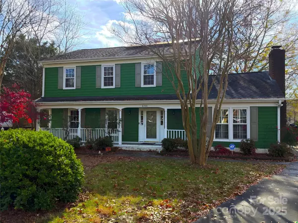 8700 Parkchester DR, Charlotte, NC 28277