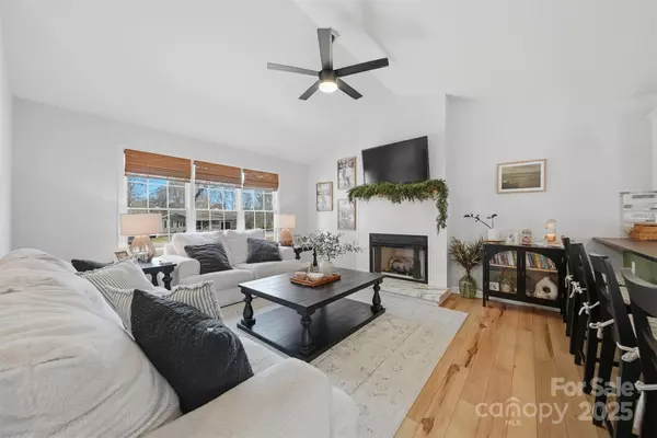 Conover, NC 28613,4687 Ransom DR