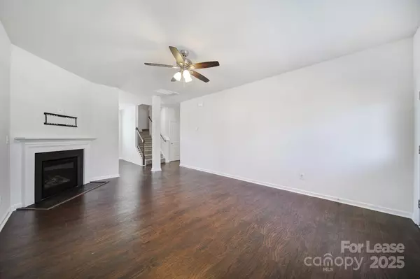 Charlotte, NC 28216,4918 Traynor RD