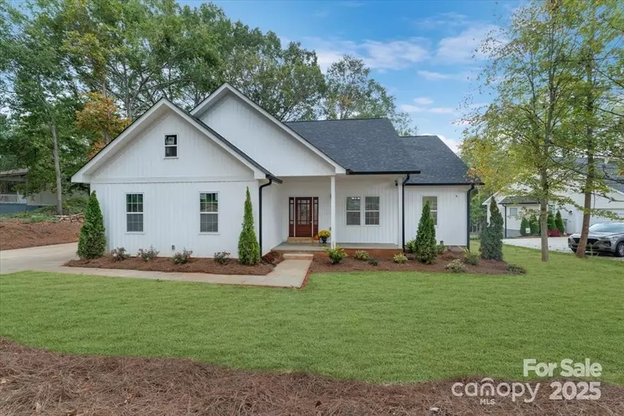 735 Costner School RD, Bessemer City, NC 28016