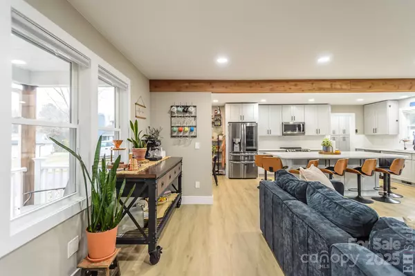 Hickory, NC 28602,1827 Kincaid CT