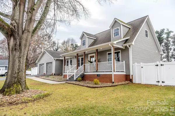 Hickory, NC 28602,1827 Kincaid CT