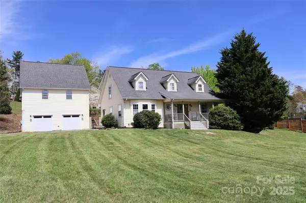 Asheville, NC 28805,39 Kirkland DR