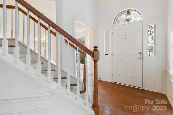 Charlotte, NC 28270,6102 Garamond CT #12