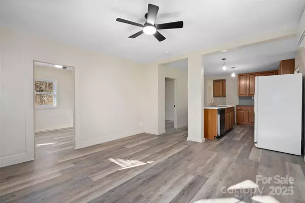 Canton, NC 28716,1901 Murray RD