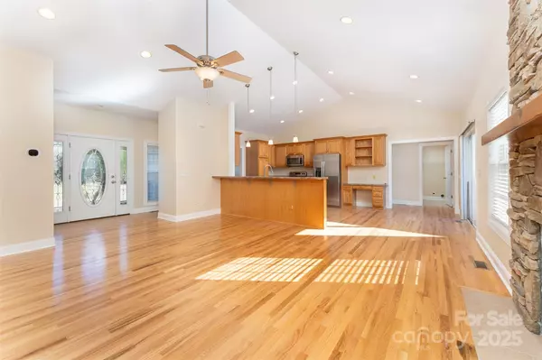 Weaverville, NC 28787,61 Locust Meadow LN #16