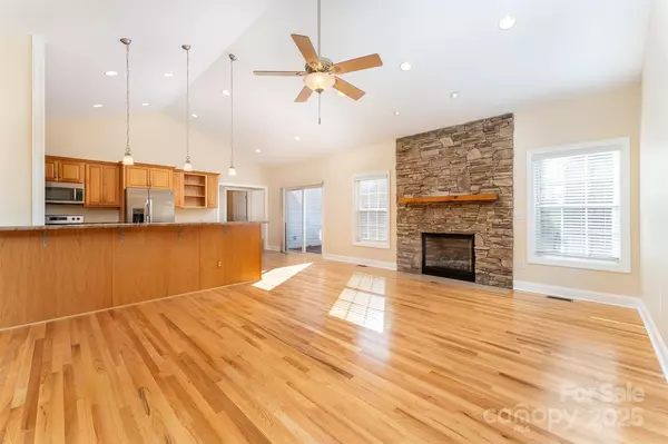 Weaverville, NC 28787,61 Locust Meadow LN #16