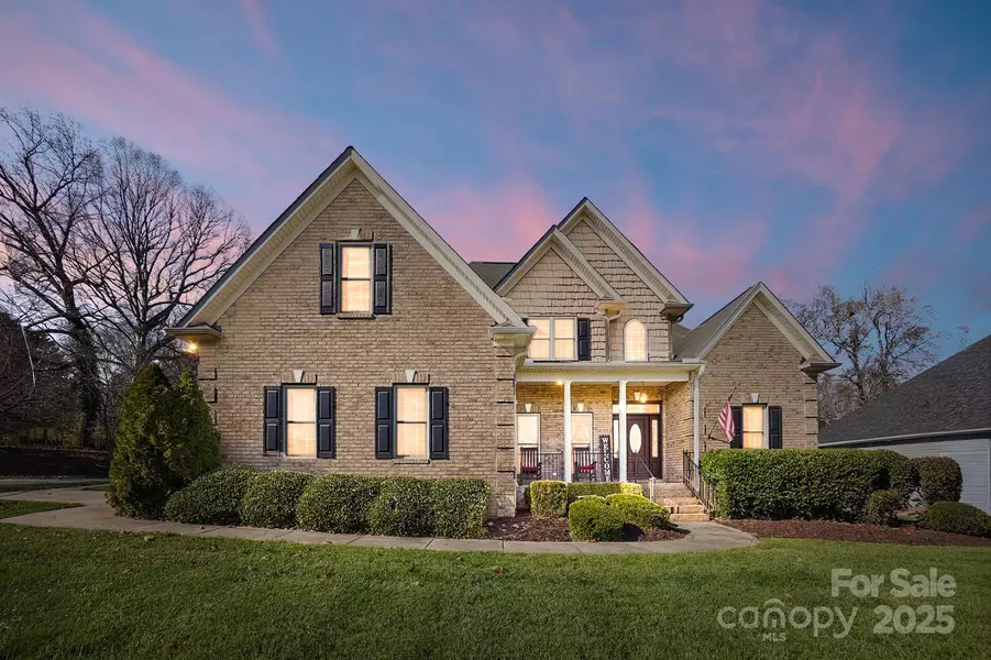 101 Moses Rhyne DR, Mount Holly, NC 28120