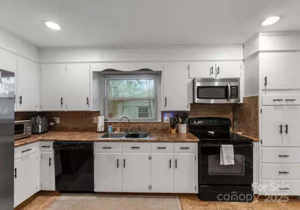 Charlotte, NC 28205,4515 Carriage Drive CIR