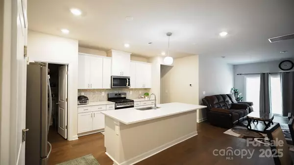 York, SC 29745,486 Olympia WAY NE