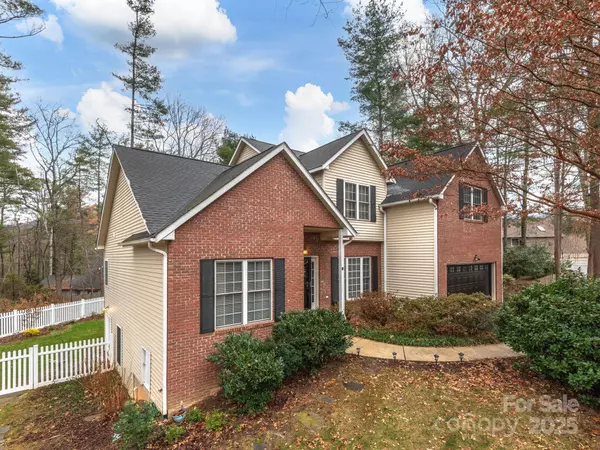 34 Wyntree DR, Asheville, NC 28803