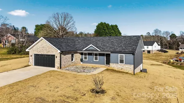 4284 Jefferson PL, Granite Falls, NC 28630