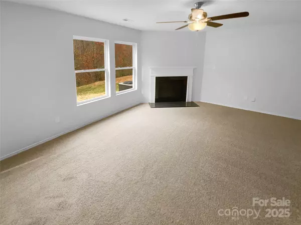 Charlotte, NC 28215,2701 Buckleigh DR