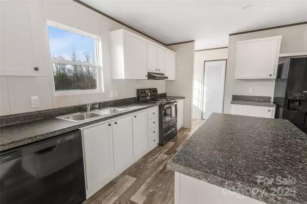 Ellenboro, NC 28040,270 Plain View DR