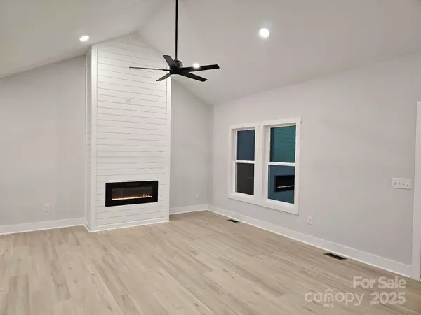 Lincolnton, NC 28092,4931 Flay RD