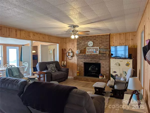 Mooresville, NC 28117,187 Commodore LOOP