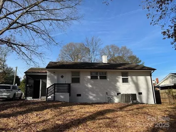 Charlotte, NC 28208,915 Crestmere ST