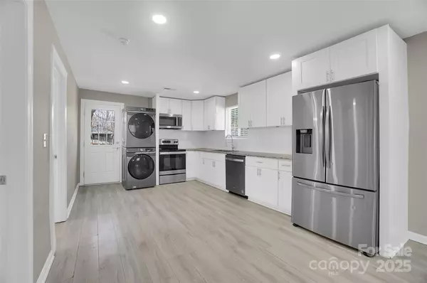 Kannapolis, NC 28083,811 Mable AVE