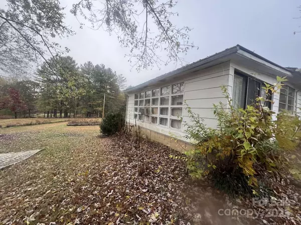 Granite Falls, NC 28630,3018 Campground RD