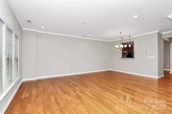 Charlotte, NC 28203,216 W Bland ST