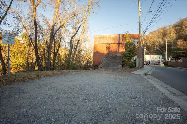 Sylva, NC 28779,456 W Main ST