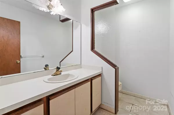 Asheville, NC 28806,99 Odonald RD