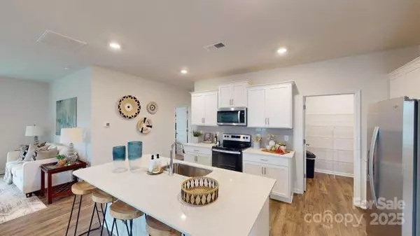 Hickory, NC 28601,1101 37th Avenue LN NE