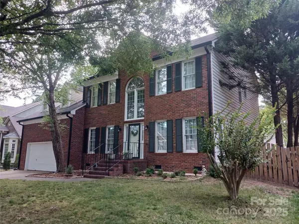 Charlotte, NC 28277,12702 Landing Green DR #14