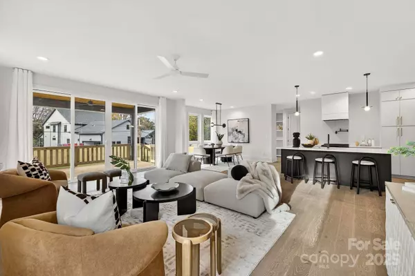 Charlotte, NC 28216,119 N Gregg ST