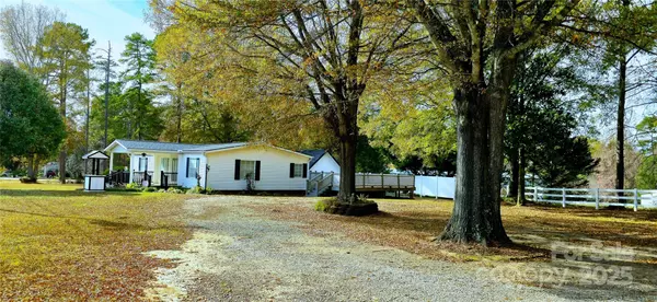 York, SC 29745,733 Osteen RD