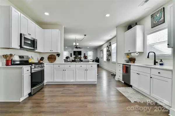 Fletcher, NC 28732,52 N Christie CT