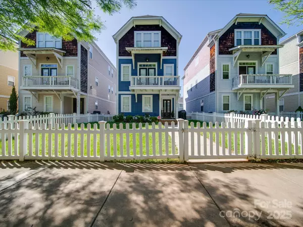 1916 Lela AVE, Charlotte, NC 28208