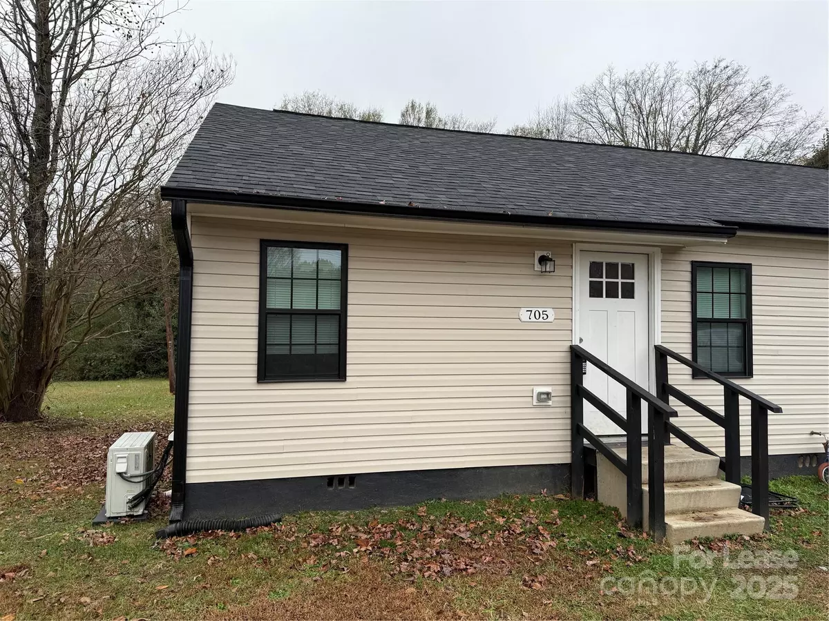 Stanley, NC 28164,705 N Main ST