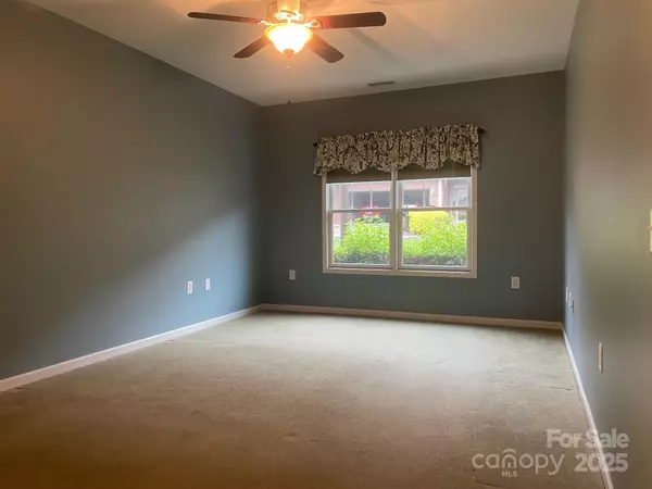 Hickory, NC 28601,481 26th AVE NE