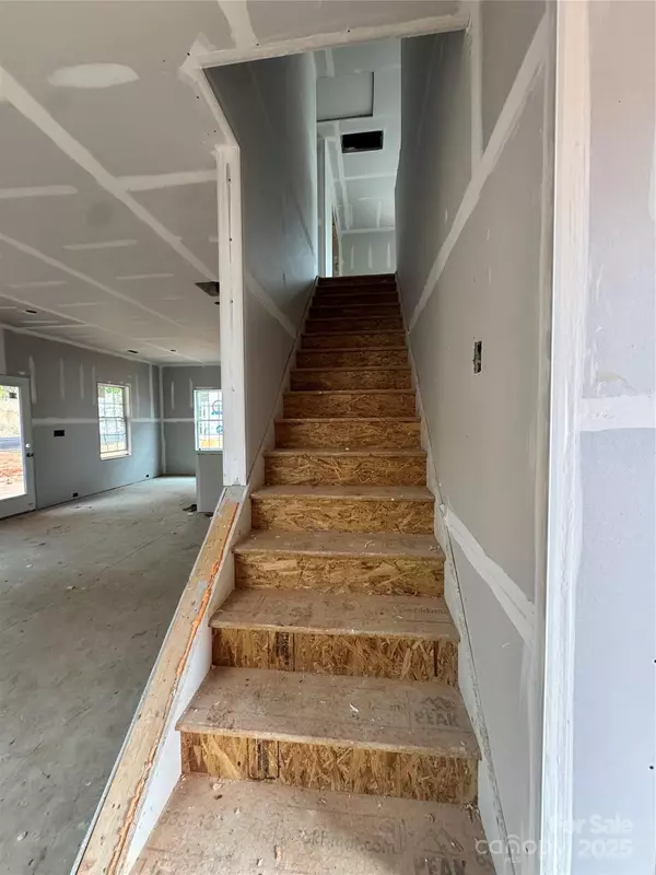 Gastonia, NC 28056,720 Inwood Hill DR #9