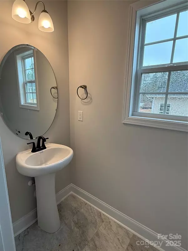 Gastonia, NC 28056,709 Inwood Hill DR #97