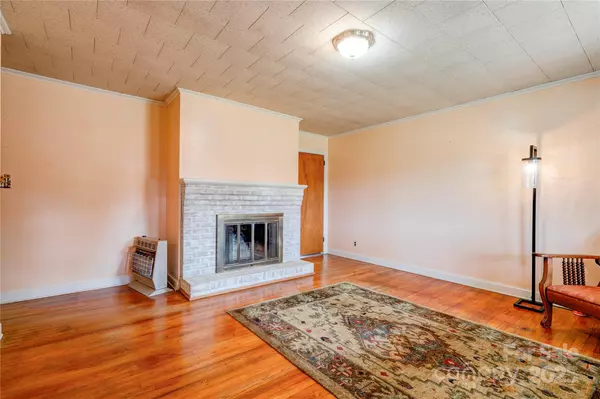 Shelby, NC 28150,649 E Sanders RD