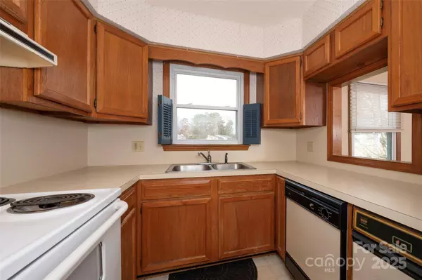 Winston Salem, NC 27103,2301 Flagstone CT #D