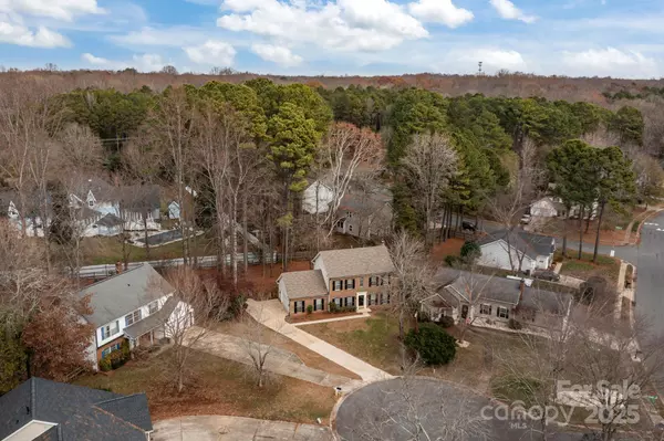 Charlotte, NC 28216,8802 Tarpan CT