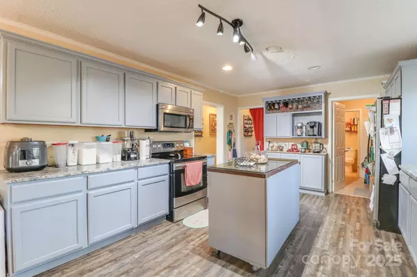 Hendersonville, NC 28792,70 Peaceful View TRL