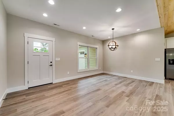 Clyde, NC 28785,12 Gracie Rose ST