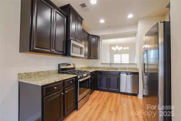 Charlotte, NC 28278,9510 Birkwood CT