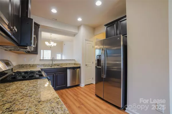 Charlotte, NC 28278,9510 Birkwood CT