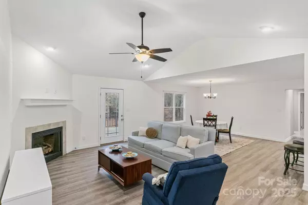 Maiden, NC 28650,3734 Ashland DR