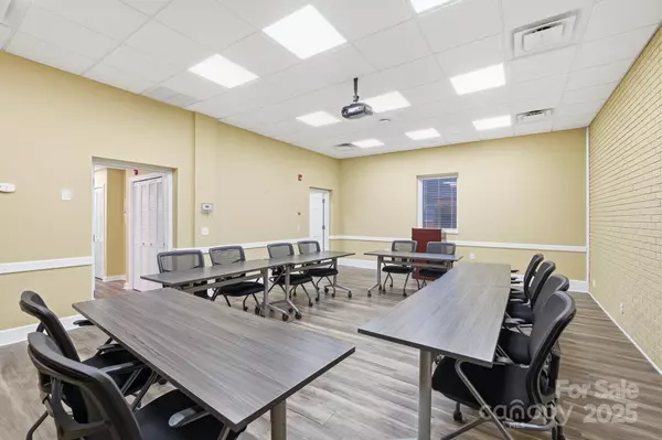 Lenoir, NC 28645,101 Willow ST NW