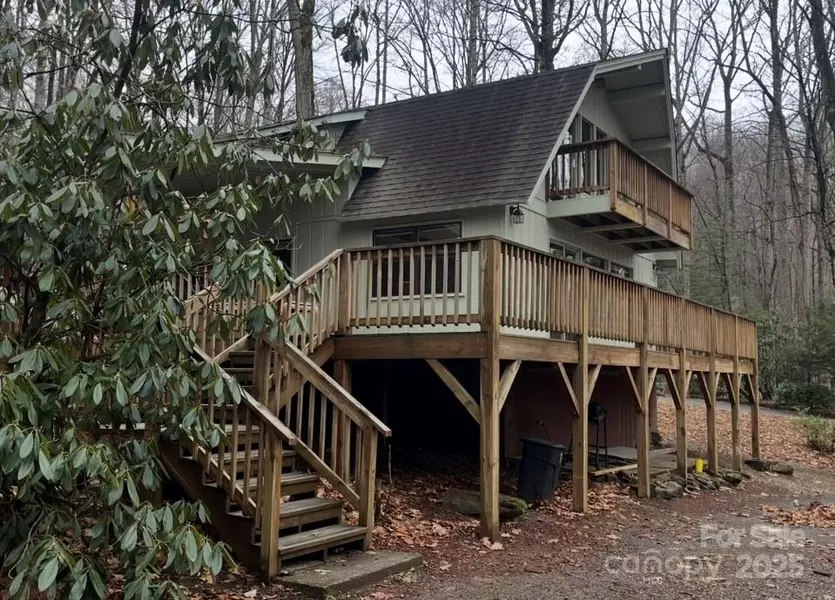 545 Timberline DR, Maggie Valley, NC 28751