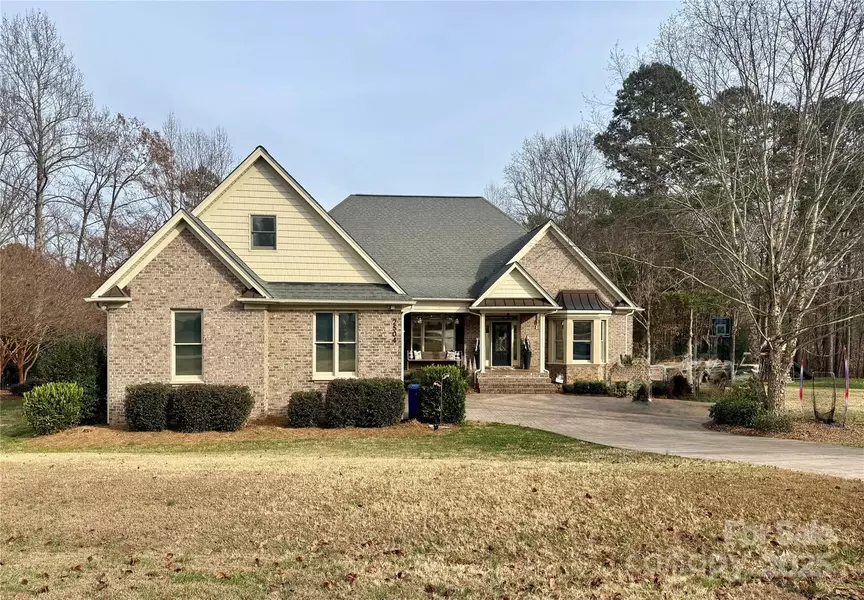 2504 Stoneview CT, Denver, NC 28037