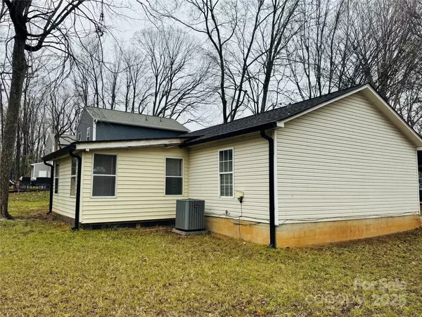 Salisbury, NC 28144,915 Reeves ST