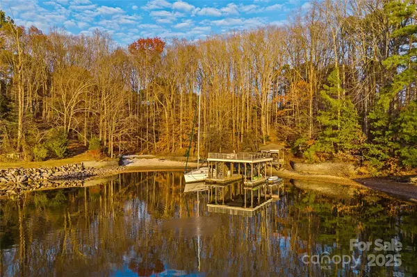 Mooresville, NC 28117,432 Greenbay RD