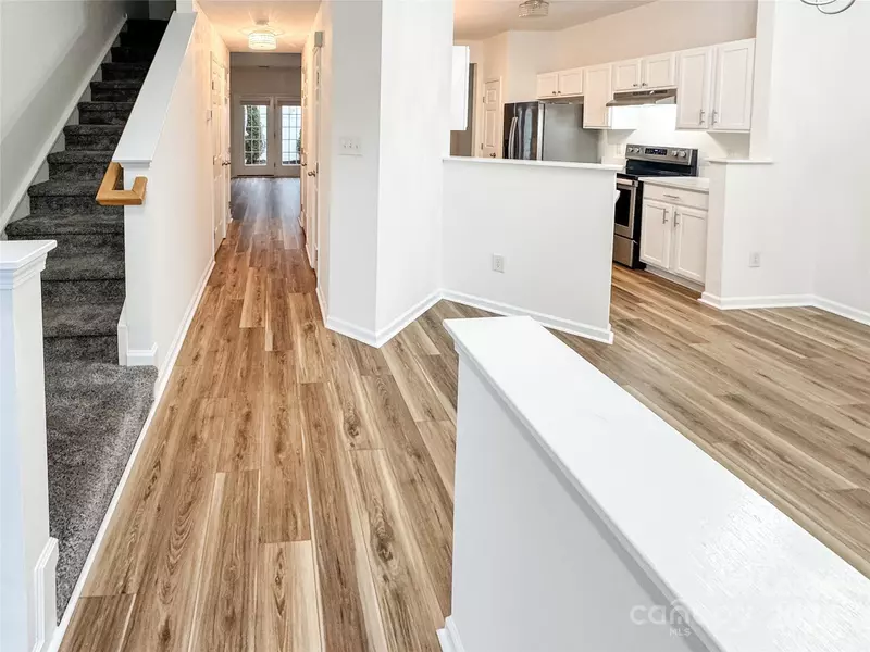 8330 Shinkansen DR, Charlotte, NC 28213